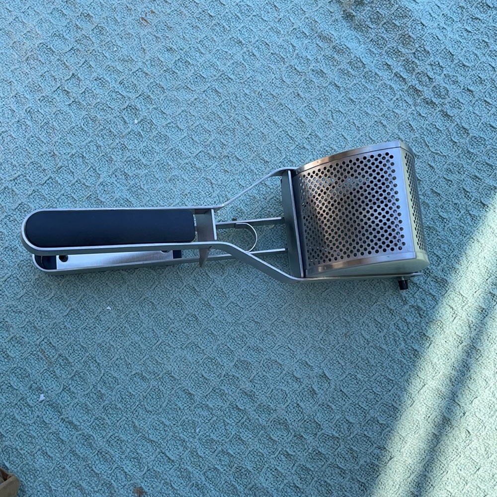 Wolfgang Puck Potato Ricer - Picture 2 of 7